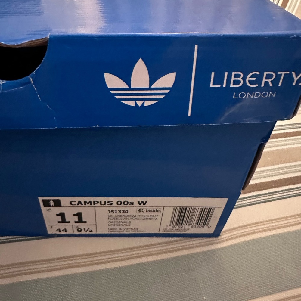 Adidas Women's Red and Floral Campus Sneakers - Picture 9 of 11